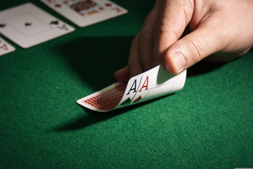 the-art-of-bluffing-advanced-poker-strategies