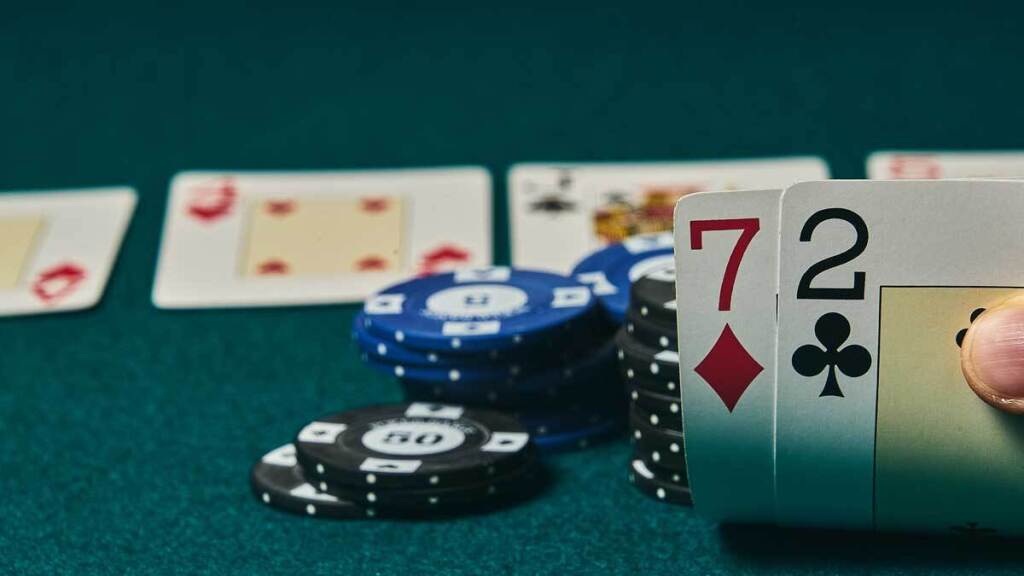 how-to-pull-off-a-successful-poker-bluff